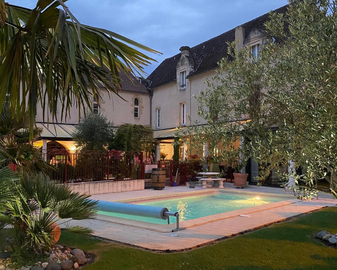 Logis Hostellerie Des Ducs Duras Экстерьер фото